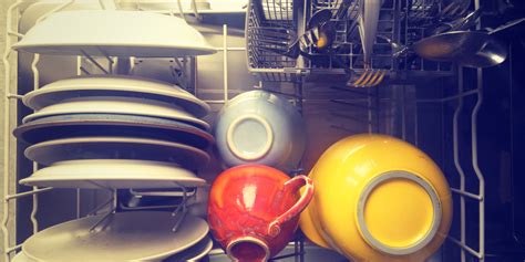 Surprising items you can and can't put in the dishwasher